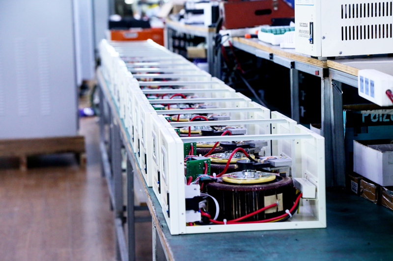 創(chuàng)穩(wěn)電氣 單相5000VA 穩(wěn)壓器 產(chǎn)品細(xì)節(jié)特寫